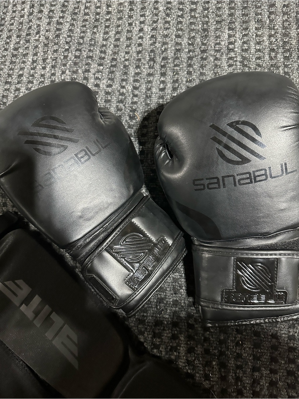 Women's Black Boxing Gloves